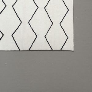 Tapis en laine tissé à la main en ivoire avec motif abstrait |   Tapis de sol moderne minimaliste artisanal antidérapant et écologique - Product Image 3