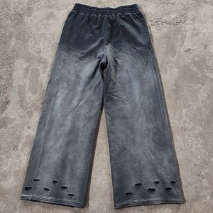 Pantalones Glory Personalizados con Efecto Desgastado y Pedrería, de Alta Calidad, 100% Algodón, Corte Ancho y Holgado - Product Image 2