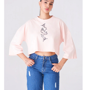 เสื้อครอปสไตล์เกาหลีสำหรับผู้หญิง ผ้าฝ้ายทรงหลวม ใส่สบาย สตรีทแวร์เรียบง่าย รับสกรีนโลโก้ - Product Image 5
