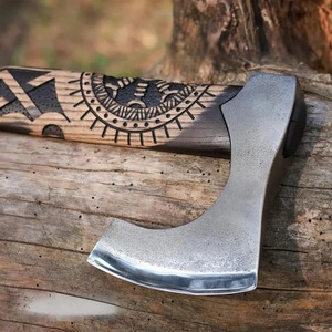 Hacha Vikinga Forjada a Mano, Acero con Alto Contenido de Carbono, Grabada, para Camping, con Mango de Madera, para Supervivencia al Aire Libre, Bricolaje - Product Image 6