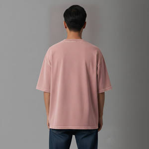 Offre de personnalisation : T-shirt rose surdimensionné en coton pour homme avec logo imprimé, style col rond, manches courtes décontractées, respirant. - Product Image 2