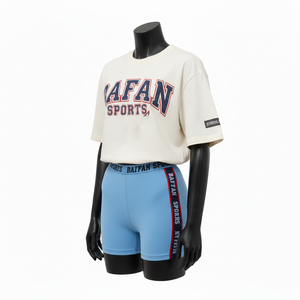 Ensemble t-shirt et short en coton stretch pour femme, avec empiècements rayés et logo imprimé par transfert thermique, 100 % coton. - Product Image 4