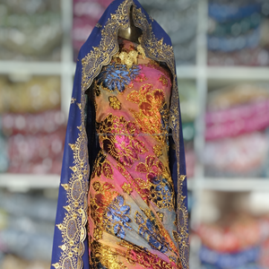 Robe de mariée en velours Maqbal de fabrication indienne, de qualité supérieure, écologique, pour les mariages spéciaux, en tissu slub - Product Image 5