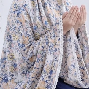 ชุดมุเคนะห์พิมพ์ลายดอกไม้สำหรับผู้หญิง ระบายอากาศได้ดี พร้อมกระเป๋าผ้ารูดเชือกเข้าชุด ใช้งานได้ทุกวันอย่างสะดวกสบาย - Product Image 5