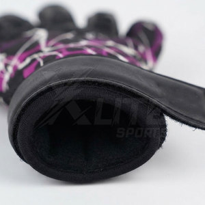 Gants de gardien de but professionnels en caoutchouc antidérapants pour adultes avec fermeture auto-agrippante, protection des doigts et du pouce, paume respirante - Product Image 6