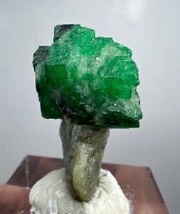 Espécimen de Cristal de Esmeralda Verde Natural de Swat, Pakistán, Mineral Raro para Coleccionistas, Gema en Bruto para Exhibición - Product Image 4