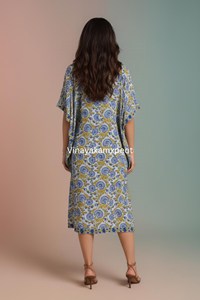 Kimono de Algodón con Estampado Floral, Cierre con Cordón, Elegante para Verano, Cuello en V, Motivos Florales Intrincados, Alta Calidad, Clásico - Product Image 3