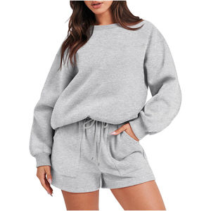 Ensemble sweat-shirt et short vert uni à col rond pour femme, manches longues, style décontracté, streetwear, vêtements de sport, OEM ODM, vente en gros - Product Image 6