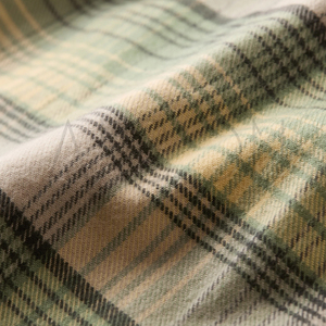 Chemises en flanelle classiques de qualité supérieure, fournisseur fiable, nouvelles, douces et chaudes, boutonnées, élégantes, à carreaux vert et crème, avec poches poitrine. - Product Image 3