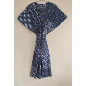 Vestido Kaftan Bohemio Azul Marino con Estampado Floral y Múltiples Diseños, Cuello en V, Corte Holgado para Mujer, Vestido Maxi de Algodón para Vacaciones - Product Image 5