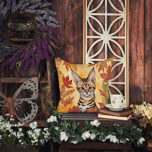 Savannah Cat in Fall Leaves Almohada decorativa 18H x 18W Lavable a máquina para uso en interiores y exteriores para sofá cama y Patio - Product Image 6