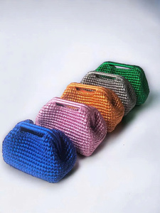 กระเป๋าถือโครเชต์ลายเมทัลลิก รุ่นหรูหรา ทอมือจากเวียดนาม ขายดีที่สุด - Product Image 5