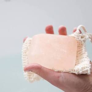 Masajeador de pies en forma de corazón con piedras de masaje de sal del Himalaya Natural pura 100% para aplicación de ojos y cara posterior del cuello del cuerpo - Product Image 1