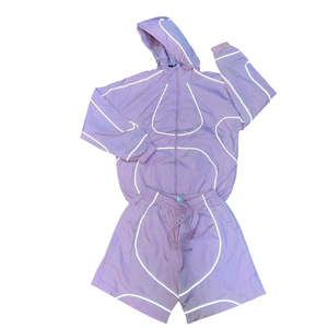 Conjunto Deportivo con Capucha Verde para Hombre con Líneas Blancas Reflectantes, Chaqueta y Pantalones Cortos de Poliéster de Secado Rápido para Verano - Product Image 5