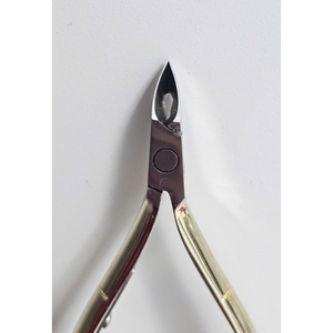 Cortauñas Profesional KSA de Acero al Carbono D555x con Hoja Plana de 10mm y Punta Afilada para el Cuidado de los Pies, Uso en Adultos - Product Image 2