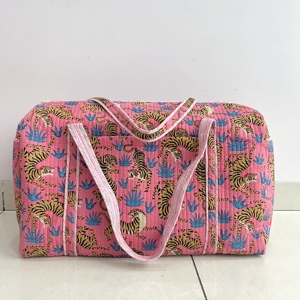 Luxury Sport Durable Cotton Quilted Duffle <b>Bag</b> Strap Handle Large Size Shoulder <b>Bag</b> for Travel Handblock Printed Wholesale OEM - Product Image 3