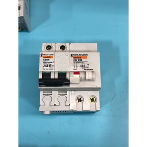 Disjoncteur 4 pôles MERLIN GERIN MULTI9 C60N - Équipements et pièces semi-conductrices d'occasion fiables à l'échelle mondiale - Product Image 1