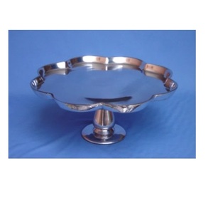 Elegante Soporte para Pastel de Metal con Acabado Dorado, Tamaño Personalizado, Diseño Clásico y Moderno - Product Image 5