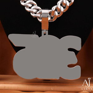 Reloj de Plata de Ley 925 con Colgante de Moissanita de Calidad de Exportación, con Elegante Adorno de Piedras y Construcción Duradera para Uso Diario - Product Image 5