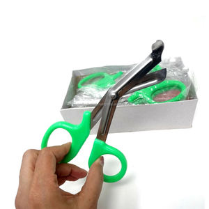 Tijeras Médicas de Acero Inoxidable con Mango Verde, Herramienta Manual de Corte para Enfermería y Trauma, Tijeras EMT de Primera Calidad para Socorristas - Product Image 3