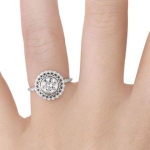 Or 10 carats avec accents halo et serti complexe en milgrain avec diamant central (naturel) – Fabricant OEM, vente en gros et au détail - Product Image 3