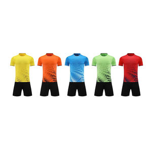 Ensemble de maillot de football personnalisé sublimé, imprimé à carreaux orange et noir, tissu respirant, manches courtes, uniforme pour homme adulte - Product Image 3