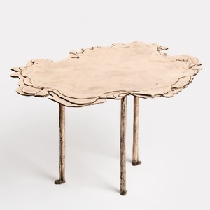 Table d'appoint moderne en métal argenté, style salon, ronde, avec pieds en métal. - Product Image 3