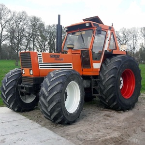 Tracteur Fiat avec Moteur Diesel Puissant et Boîte de Vitesses Robuste pour des Opérations Agricoles Haute Performance - Product Image 6