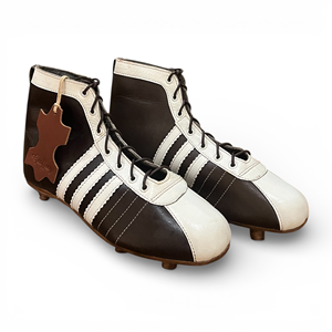 Balón de Fútbol y Rugby Clásico de Cuero Vacuno 100% Vintage y Zapatos de Fútbol Ligeros - Talla UK 9 - Solo Decoración - Product Image 1