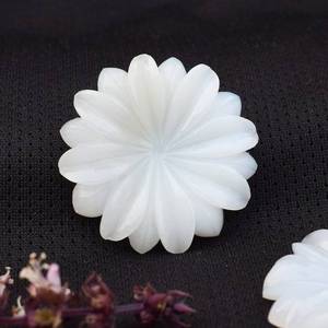 Natural Flashy White Moonstone Flower Shape Carved Gemstone 20MM Loose Stones For Jewelry Pendant Making Wholesale Bulk Supply - Product Image 6