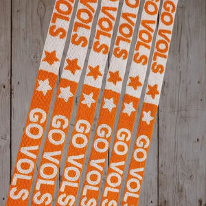 สายคล้องกระเป๋าผ้าฝ้ายประดับลูกปัด Go Frogs ทำด้วยมือ เหมาะสำหรับการตกแต่งกระเป๋าให้เป็นของส่วนตัว - Product Image 1