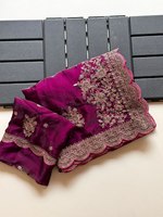 Reglance Élégant pour Saree en Soie Satinée Broderie Multicolore Travaux de Fil Intricats Anti-Plis Séchage Rapide Design Traditionnel