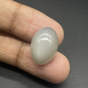 Pierre de Lune Naturelle Ovale Cabochon 18x12.3x10.5mm 17.20 Carats |   Pierre précieuse polie non montée pour bijoux (bague, pendentif) - Product Image 3