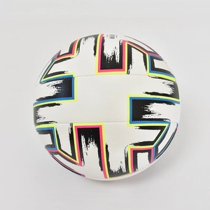 Ballon de football taille 4 et taille 5 pour hommes et étudiants, idéal pour l'entraînement, qualité supérieure, vente en gros, ballon thermique - Offre spéciale - Product Image 4