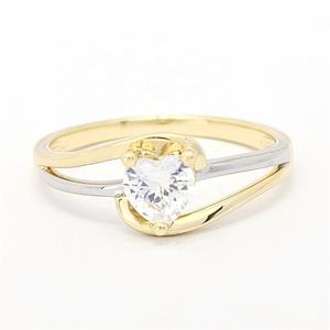 925 Sterling Silver Heart Ring Haute Qualité Nouveau Design Rhodium 18K Plaqué Or Zircon Prong Setting Style Classique Femmes Mariage - Product Image 1