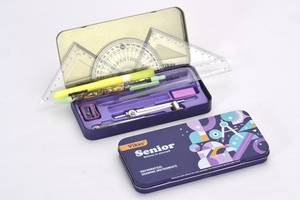 Estuche de Geometría Vikas Senior en Oferta con Lápiz de 0.7mm y Marcador para Estudiantes, Exámenes y Estudio a Buen Precio - Product Image 2