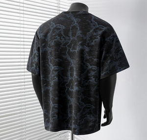 เสื้อยืดโอเวอร์ไซส์ลายพิมพ์สำหรับผู้ชาย พิมพ์โลโก้ตามสั่งด้วยเทคนิค Sublimation สไตล์ลำลองแนวสตรีทแขนสั้นคอกลม - Product Image 2