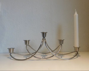 Candelabro de Acero Inoxidable de 5 Brazos, Portavelas Moderno de Metal, Elegante Centro de Mesa para Comedor, Bodas y Hogar - Product Image 2