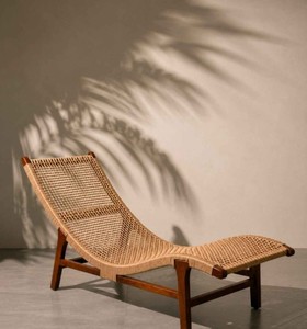 Chaise longue moderne en rotin avec pieds en teck, dossier inclinable, design mid-century, meubles de salon - Product Image 1