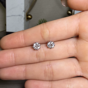 Boucles d'oreilles en or 18 carats avec diamants cultivés en laboratoire |   Bijoux fins de luxe à taille brillante ronde |   OEM ODM Personnalisé |   Cadeau de mariage pour femme - Product Image 5