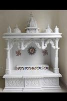 Temple en marbre blanc Makrana avec incrustation de pierres semi-précieuses, sculpture artisanale en marbre, travail d'incrustation de marbre artisanal