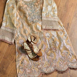 Diseño de Tira Única con Cristales Brillantes y Flores, Parte Superior de Terciopelo, Antideslizante, Hecho a Mano, para Ocasiones Festivas, con Tacón - Product Image 3