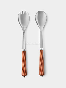 Serveur à salade en acier inoxydable conçu pour les foyers recherchant un savoir-faire artistique combiné à une performance de service fonctionnelle - Product Image 6