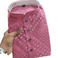 Vêtements indiens et pakistanais Kurtas en coton doux pour hommes en vente en ligne Broderie lourde sur le devant et au dos