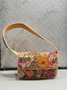 Bolso de Hombro Bohemio con Cuentas para Mujer, con Bordado Floral, Correa Única, Forro de Nailon, Decoraciones de Perlas y Letras - Product Image 1