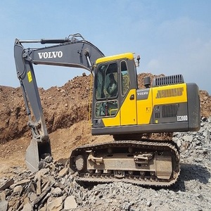 Excavatrice Volvo EC 200D fiable, conception robuste du bras de levage pour les applications de levage lourd, de terrassement et de démolition. - Product Image 3