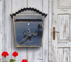 Boîte aux lettres murale artisanale vintage avec motif floral, en métal thermolaqué, accès frontal, décorative, pour extérieur - Product Image 3