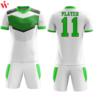 Ensemble de maillots de football unisexe personnalisés à rayures, imprimé par sublimation, en polyester respirant, à manches courtes, pour adultes, toutes saisons, avec fermeture frontale - Product Image 6