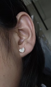 Pendientes de Oro Sólido de 14K con Diamantes Cultivados en Laboratorio de 0.20 Ct, Certificados por IGI, Diseño de Corazón en Racimo, para Mujer, Elegantes y Delicados, Ideales para Fiestas - Product Image 6