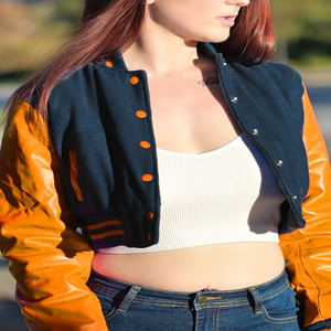 Veste courte universitaire pour femme, style Letterman, bleu marine, vert, orange, avec manches en similicuir, manteau bomber décontracté, vêtement d'extérieur tendance pour femme - Product Image 1